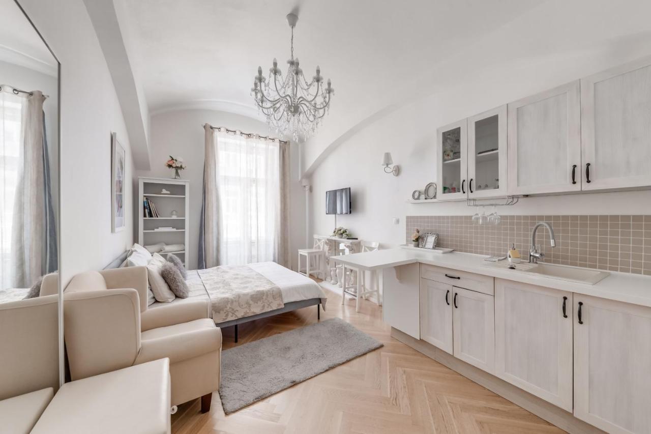 Apartments With The Lions Прага Екстер'єр фото