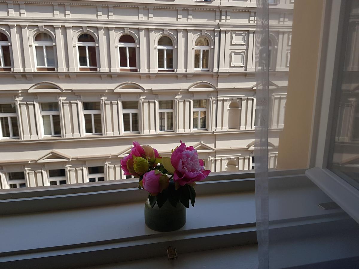 Apartments With The Lions Прага Екстер'єр фото